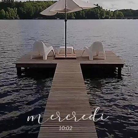 Ma Cabane Au Bord Du Lac Neuvic  ภายนอก รูปภาพ
