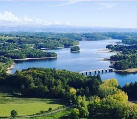 Ma Cabane Au Bord Du Lac Neuvic  ภายนอก รูปภาพ